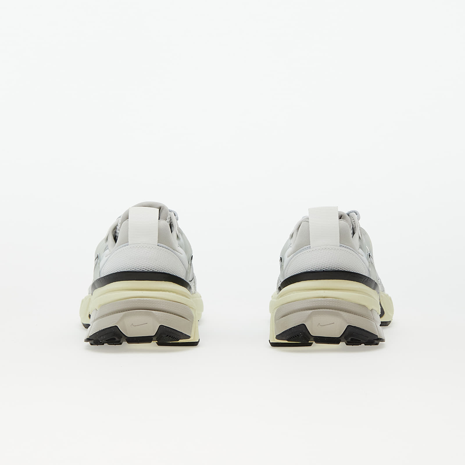 Zapatillas y zapatos de mujer Nike V2K Run Summit White/ Metallic Silver