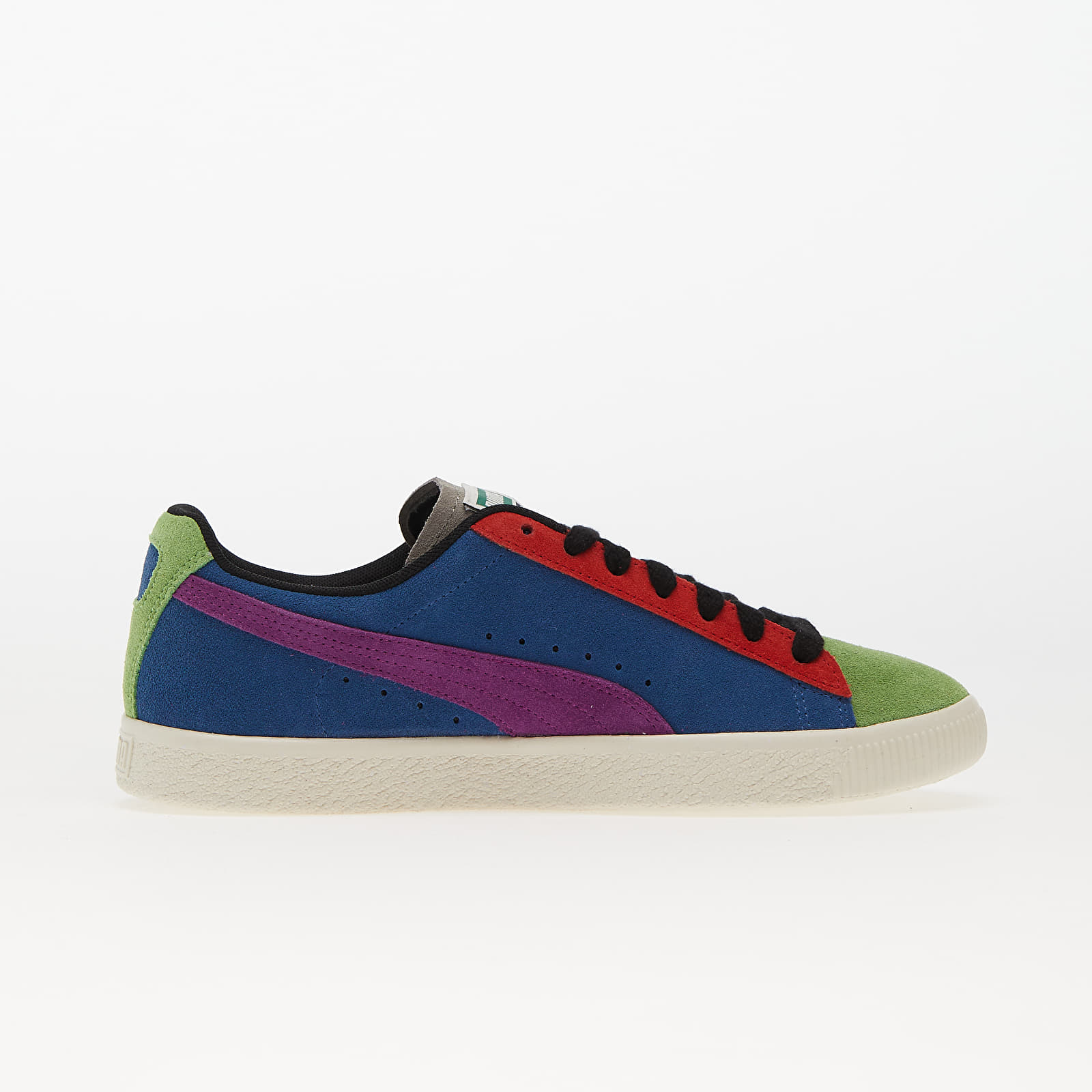 Men's sneakers and shoes Puma Clyde Culture PUMA White