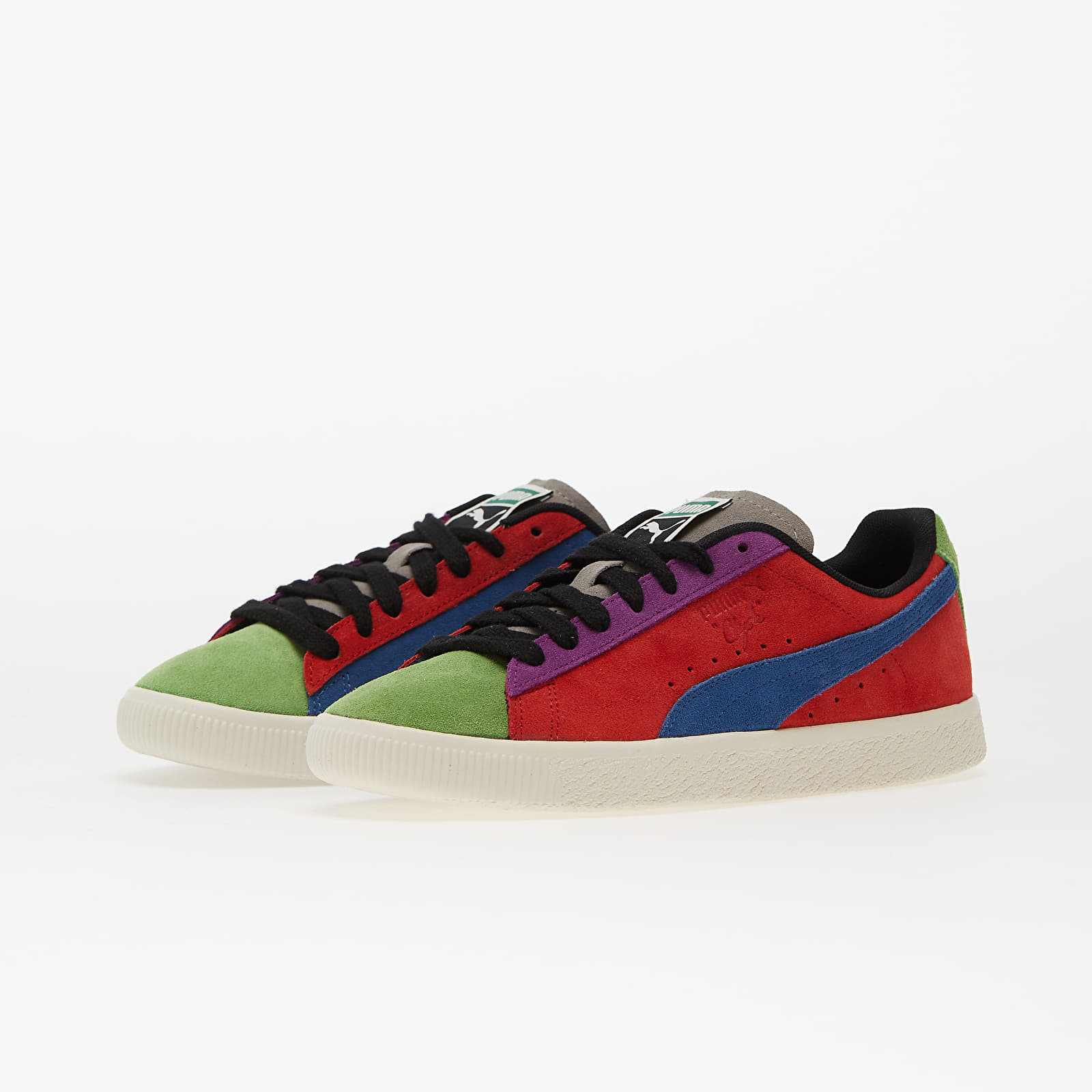 Men's sneakers and shoes Puma Clyde Culture PUMA White