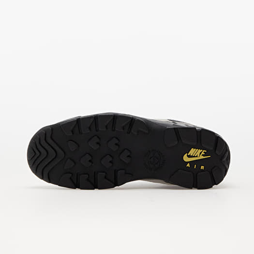 Baskets et chaussures pour hommes Nike ACG Air Mada Light Bone Black Celery Desert Moss Queens