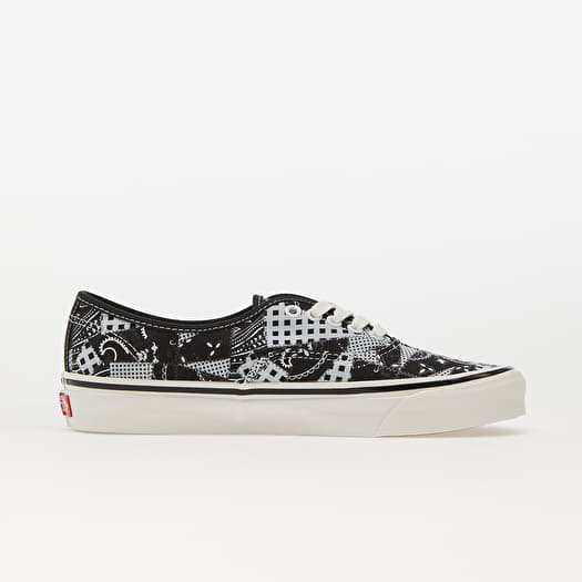 Vans authentic black custom hotsell