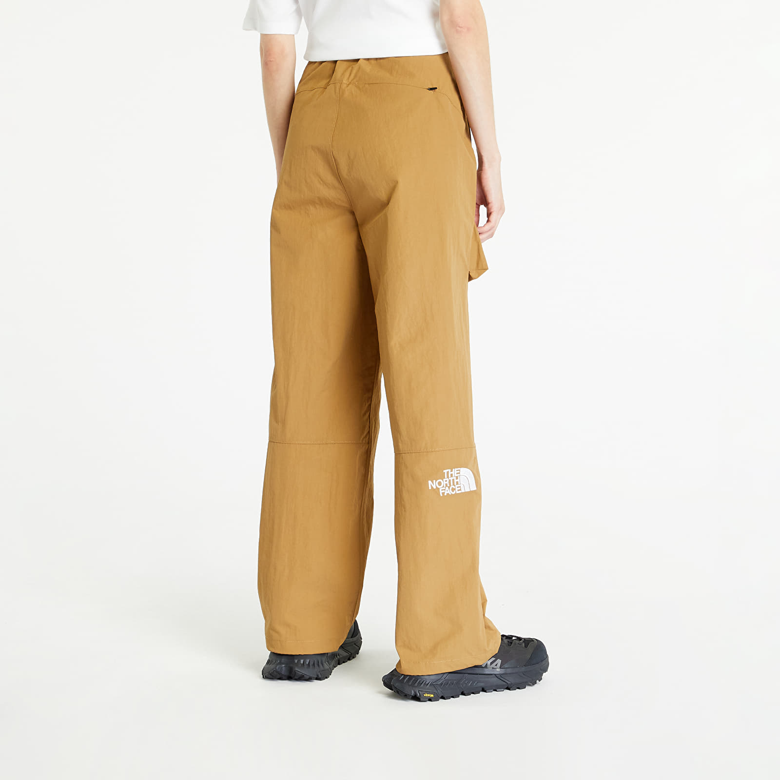 Kavbojke in hlače The North Face 78 Low-Fi Hi-Tek Cargo Pant Utility Brown