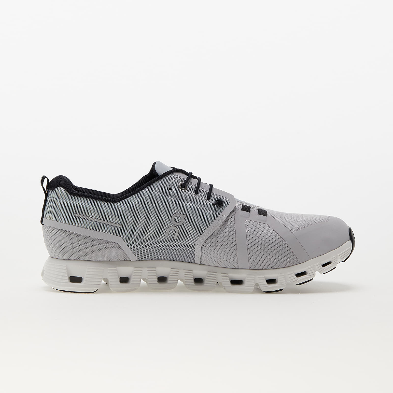 Men's sneakers and shoes On M Cloud 5 Waterproof Glacier/ White