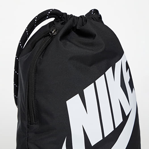 White nike deals drawstring bag