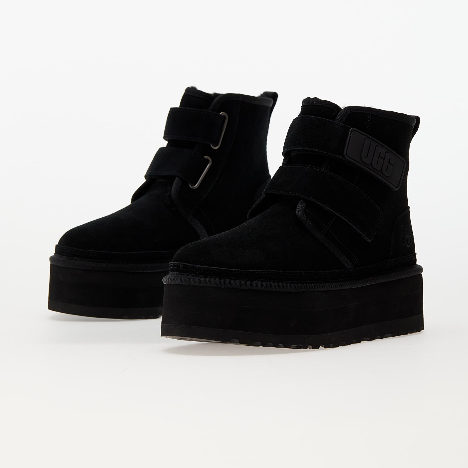 UGG Neumel Platform Boot Chelsea Size 9 Chunky Shoes Black