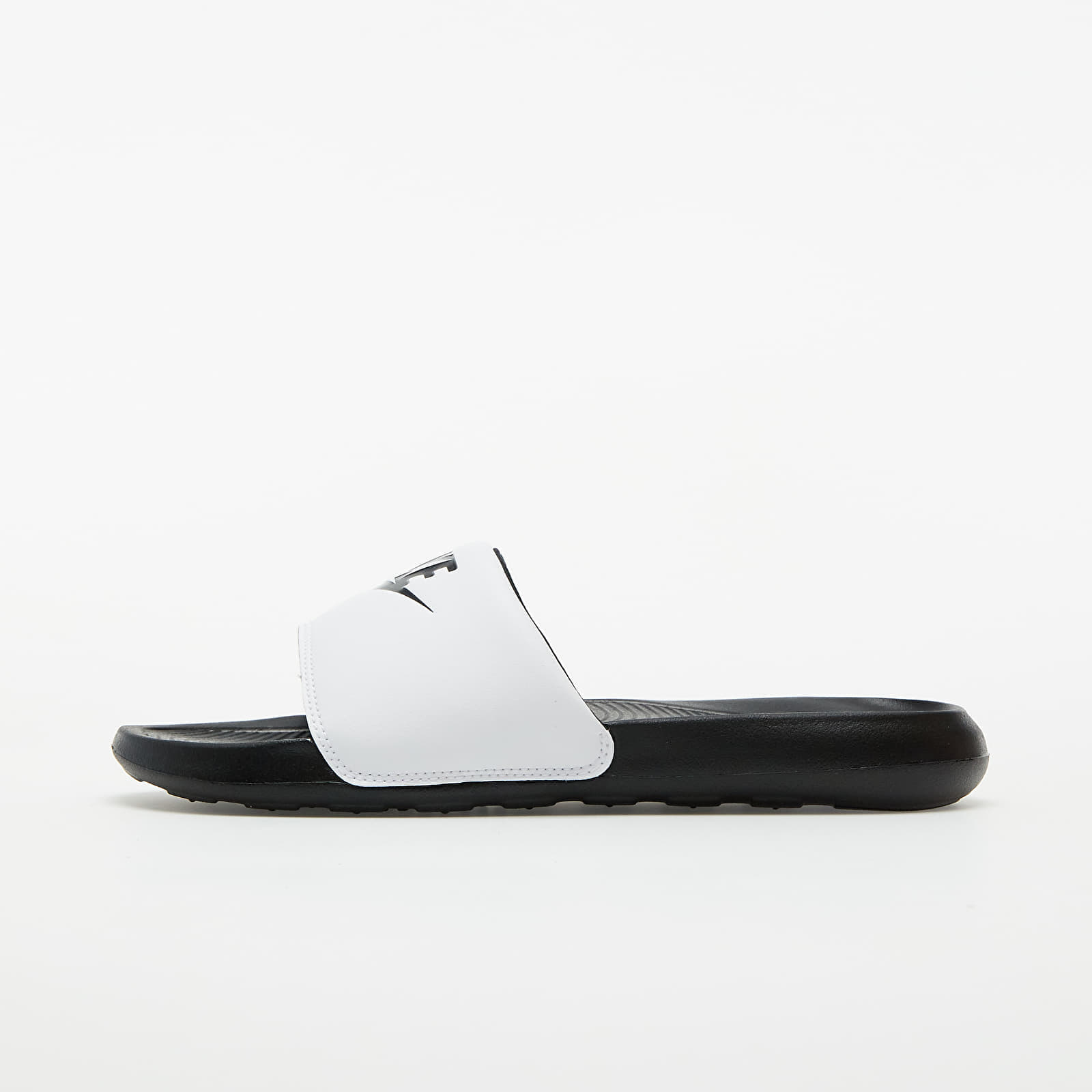 Pánské tenisky a boty Nike Victori One Slide black / black - white