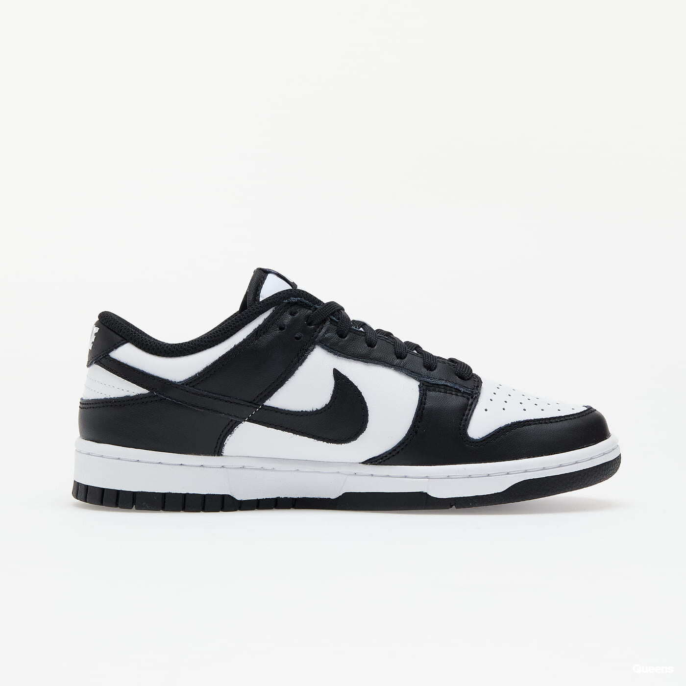 Baskets et chaussures pour femmes Nike W Dunk Low "Panda" White/ Black-White
