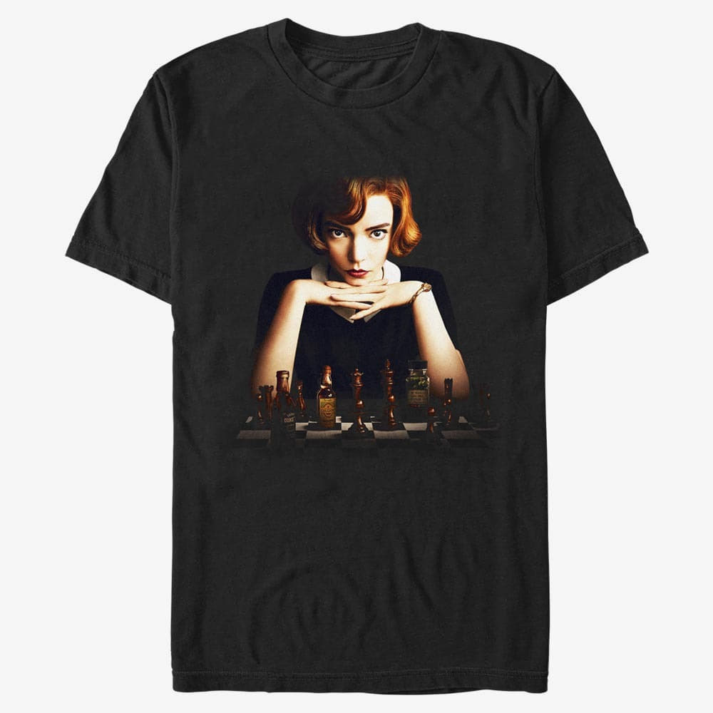 majice kratkih rukava Merch Netflix The Queen's Gambit - The Queen Unisex T-Shirt Black