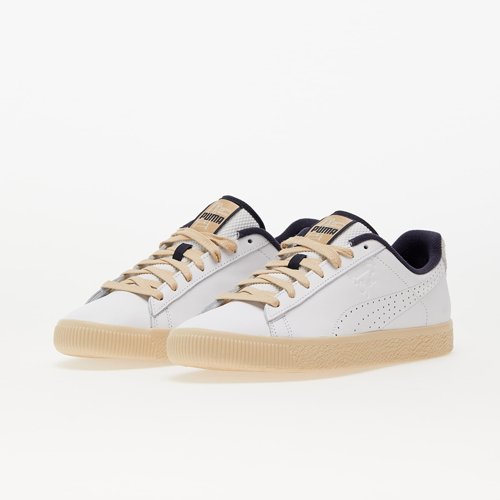 Turnschuhe und Schuhe für Männer Puma Clyde Service Line White