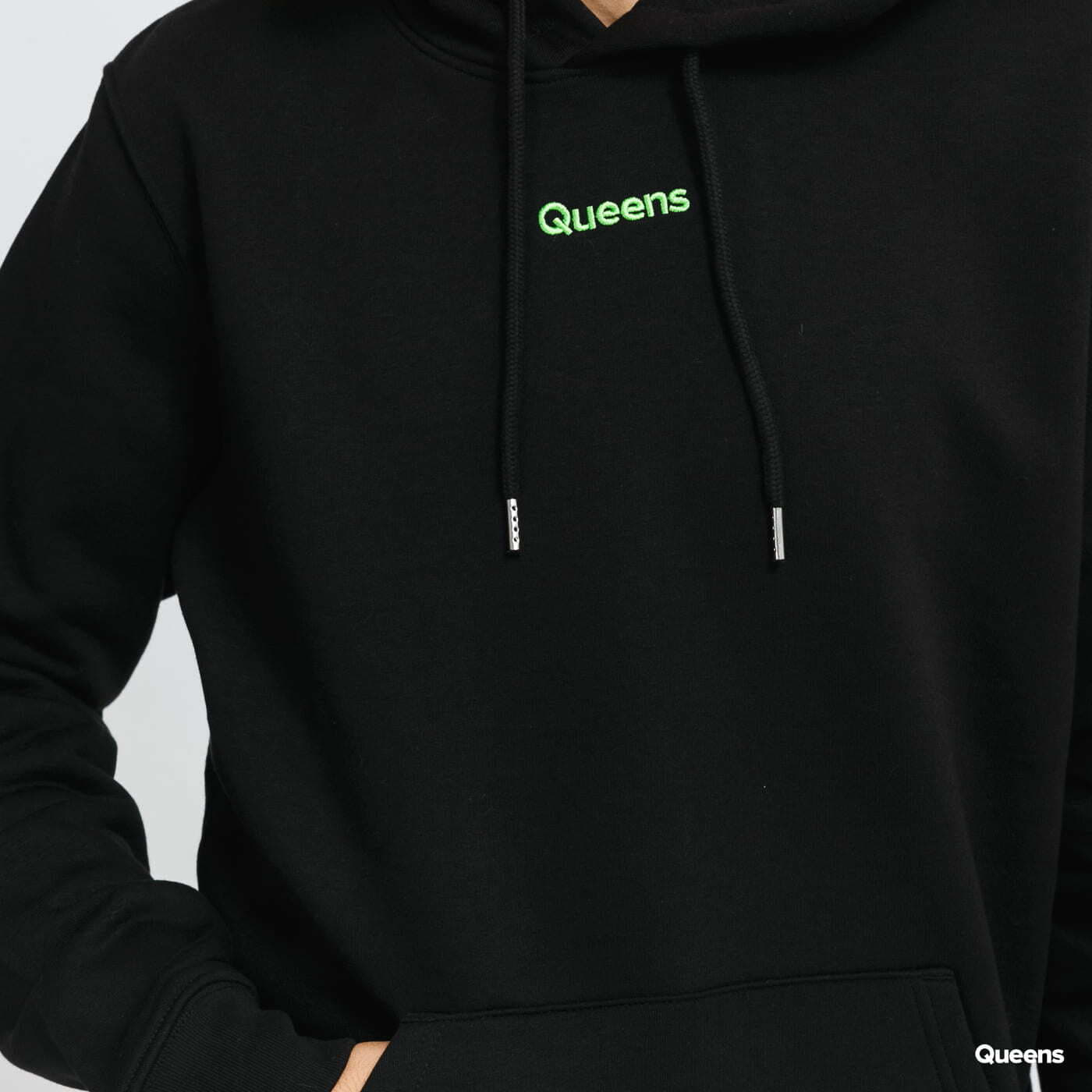 Kapuutsikud ja kampsunid Queens Basic Hoodie Black