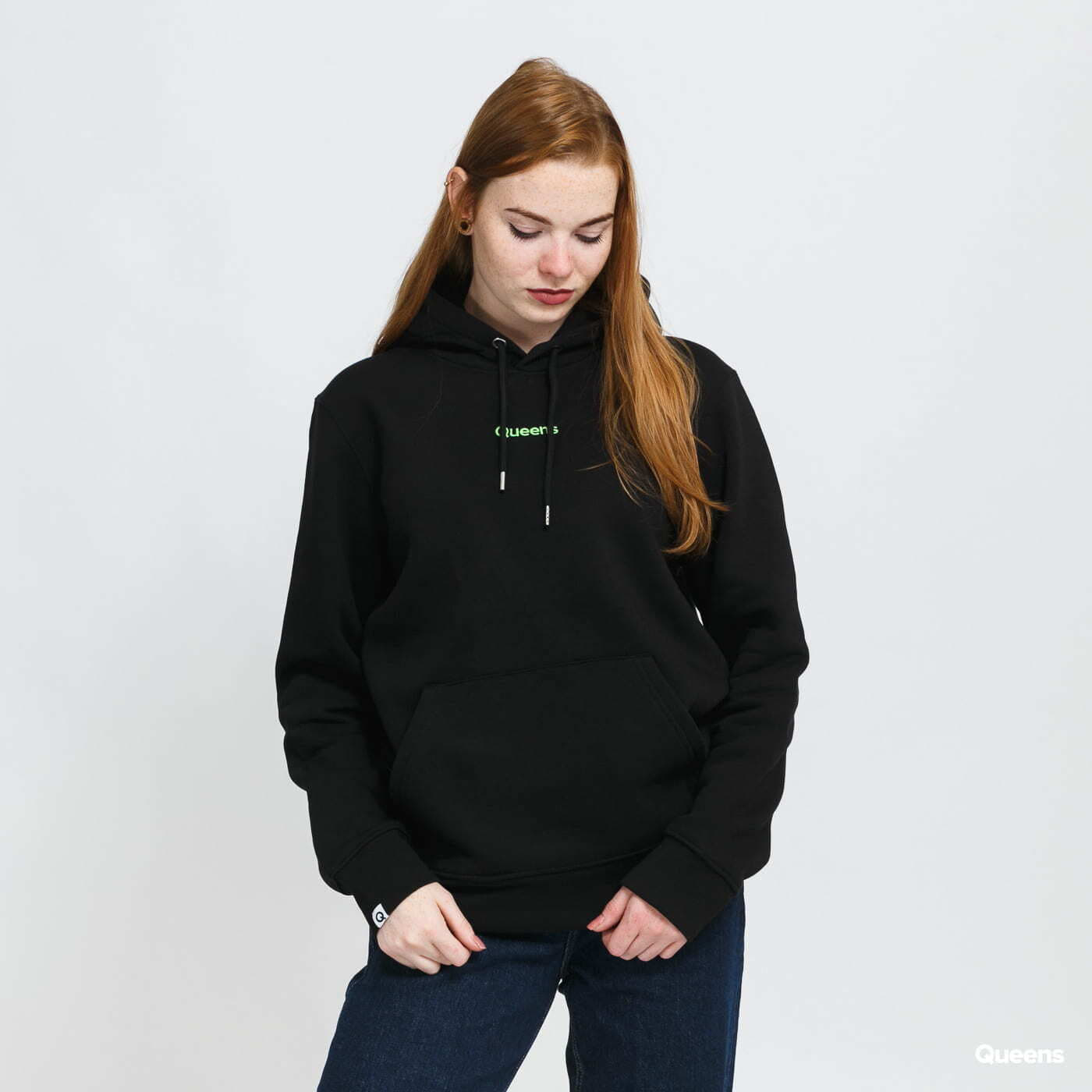 Kapuutsikud ja kampsunid Queens Basic Hoodie Black