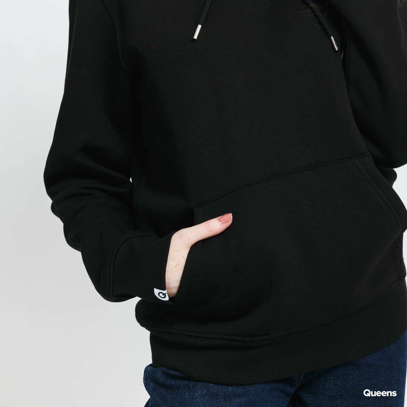 Kapuutsikud ja kampsunid Queens Basic Hoodie Black
