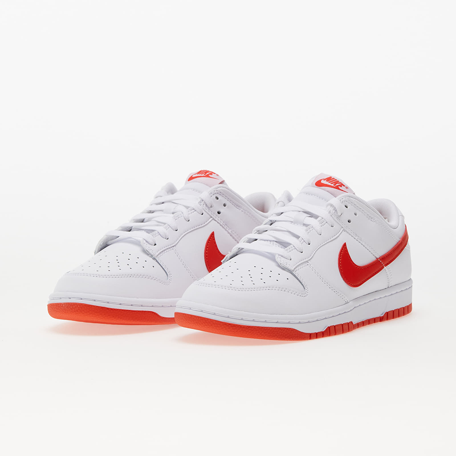 Men's sneakers and shoes Nike Dunk Low Retro White/ Picante Red