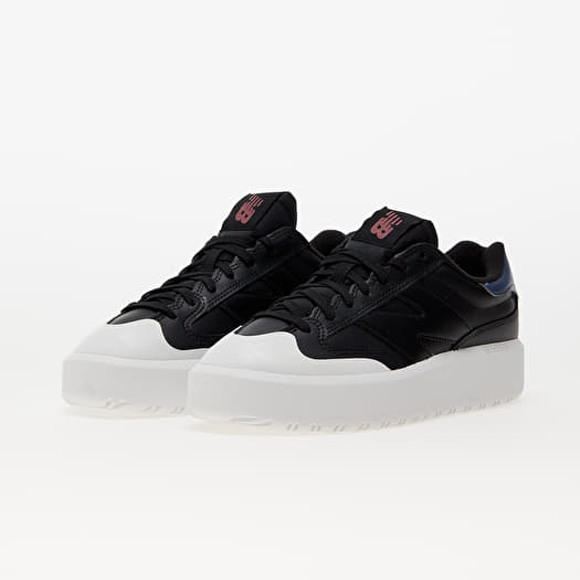 Baskets et chaussures pour hommes New Balance 302 Black Queens