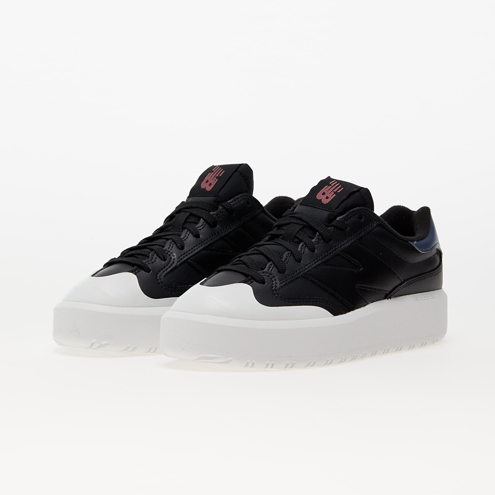 Men's sneakers and shoes New Balance 302 Black