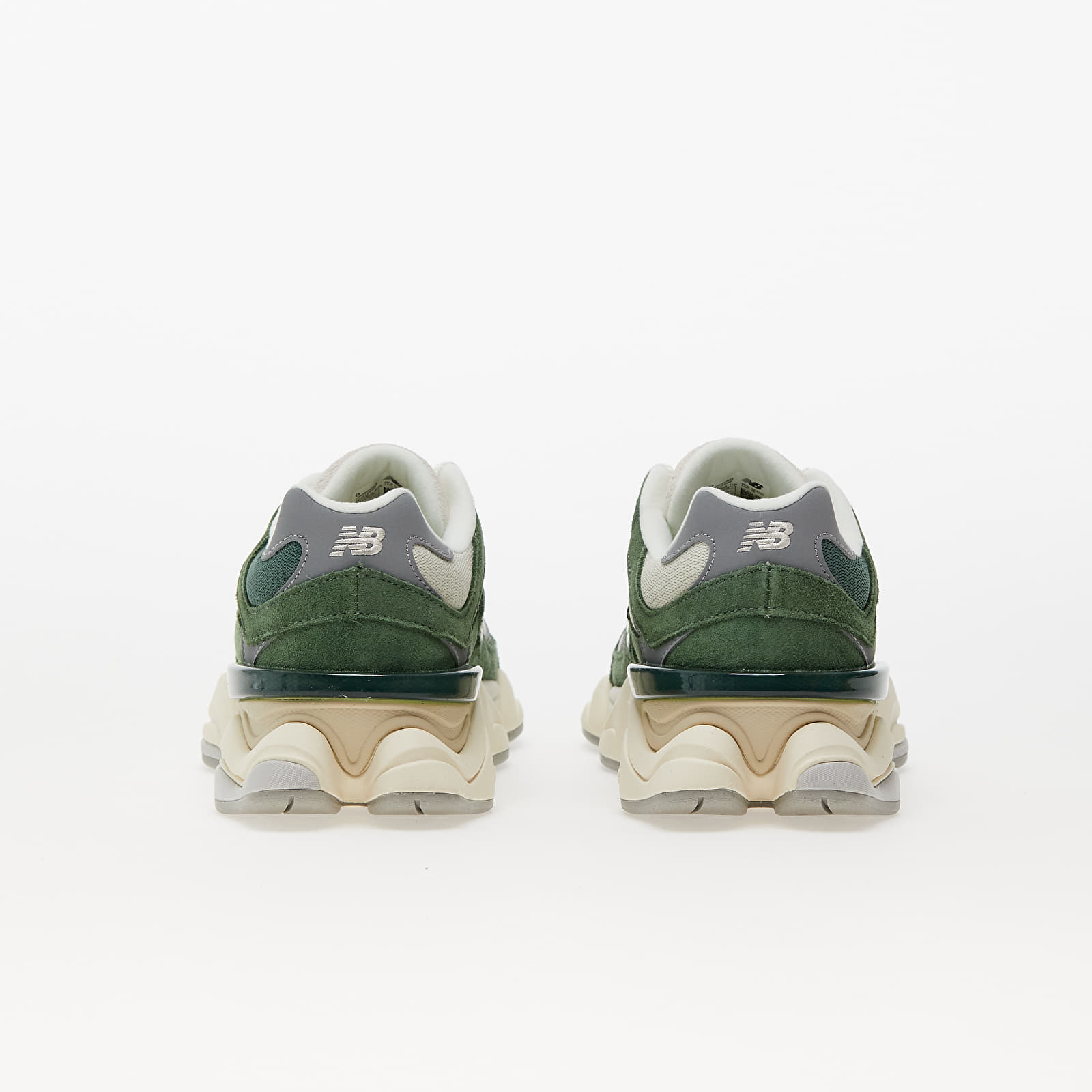 Men's sneakers and shoes New Balance 9060 Nori