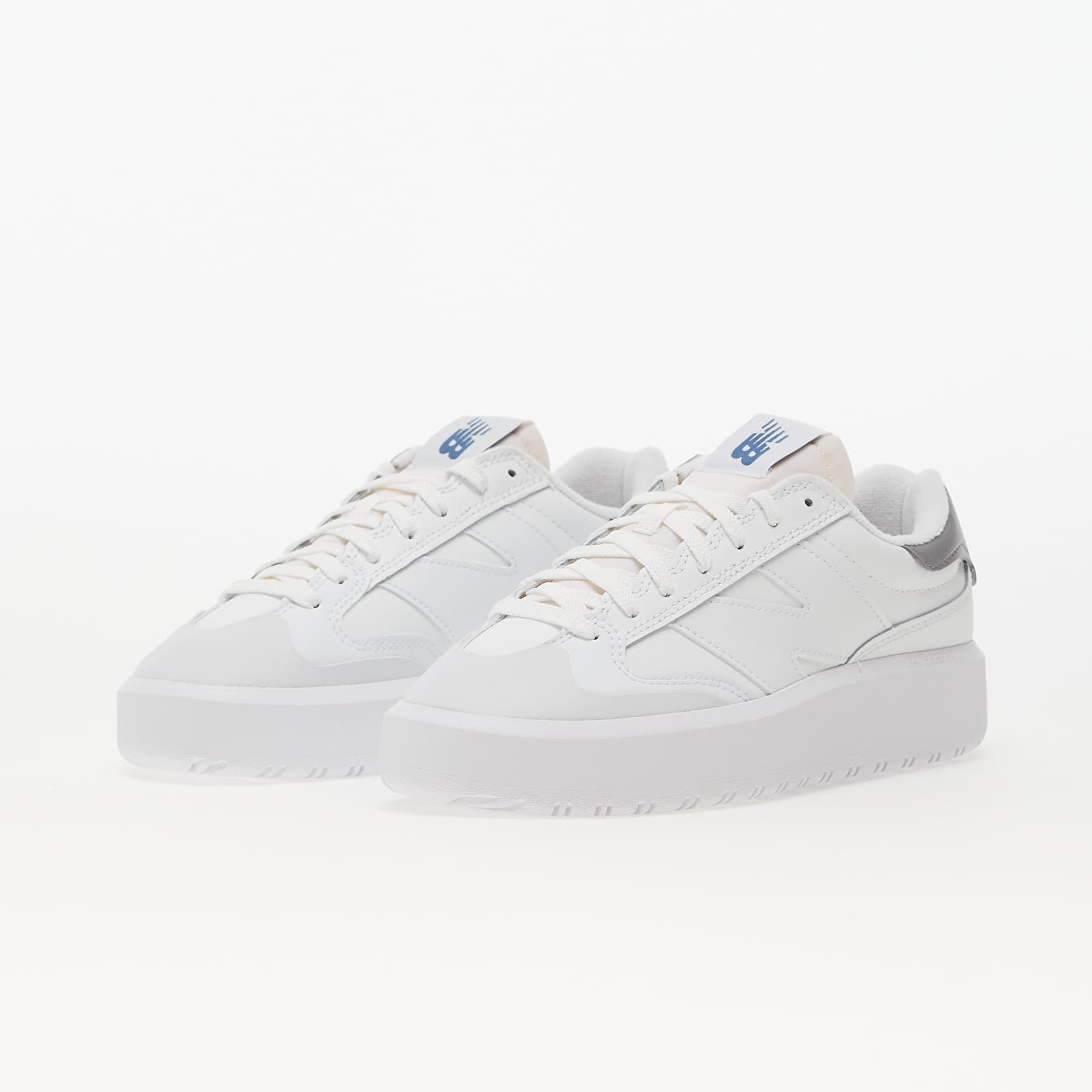 Vīriešu čības un apavi New Balance 302 White