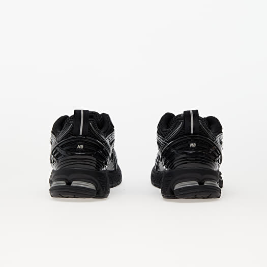 New Balance 1906 Black | Queens