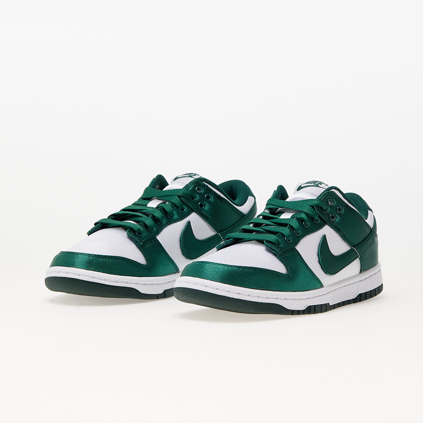 Frauen Nike W Dunk Low White/ Team Green