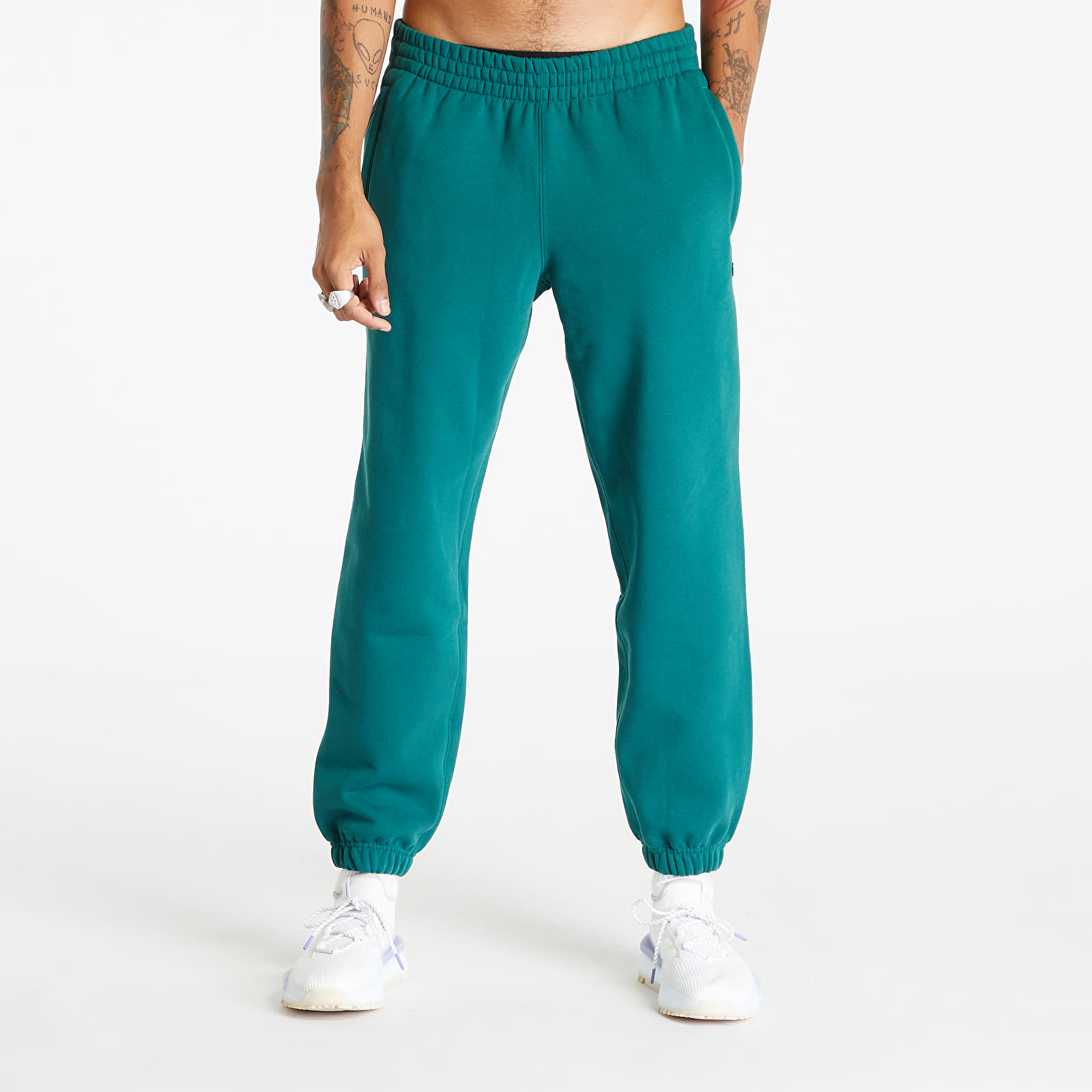 adidas-originals-premium-essentials-pants