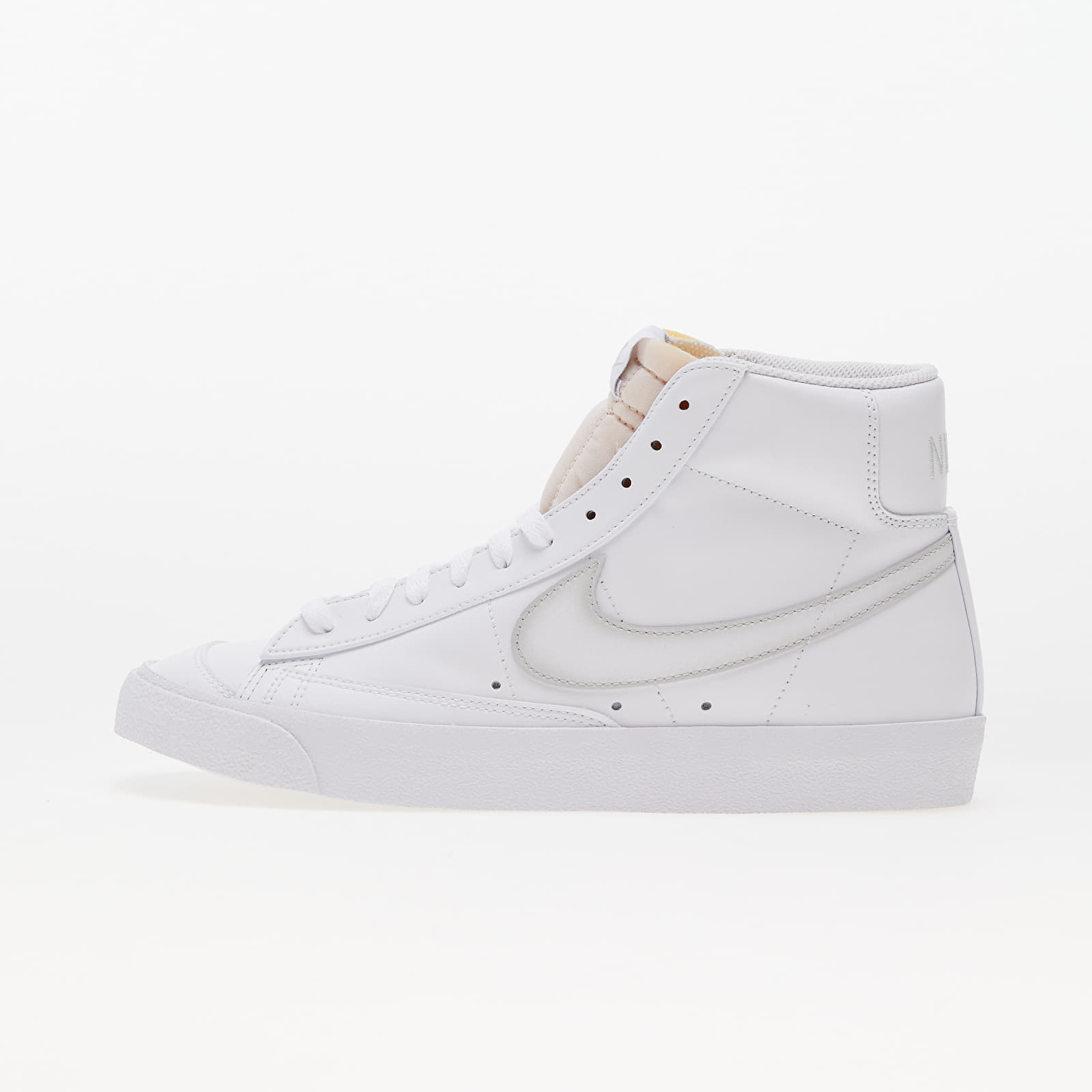 Tenisky Nike Blazer Mid '77 Vntg Nas White/ Photon Dust-White EUR 42