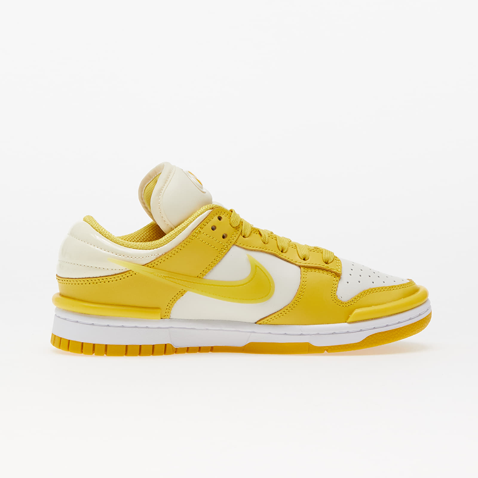 Sneakers og sko til kvinder Nike W Dunk Low Twist Sail/ Vivid Sulfur-White