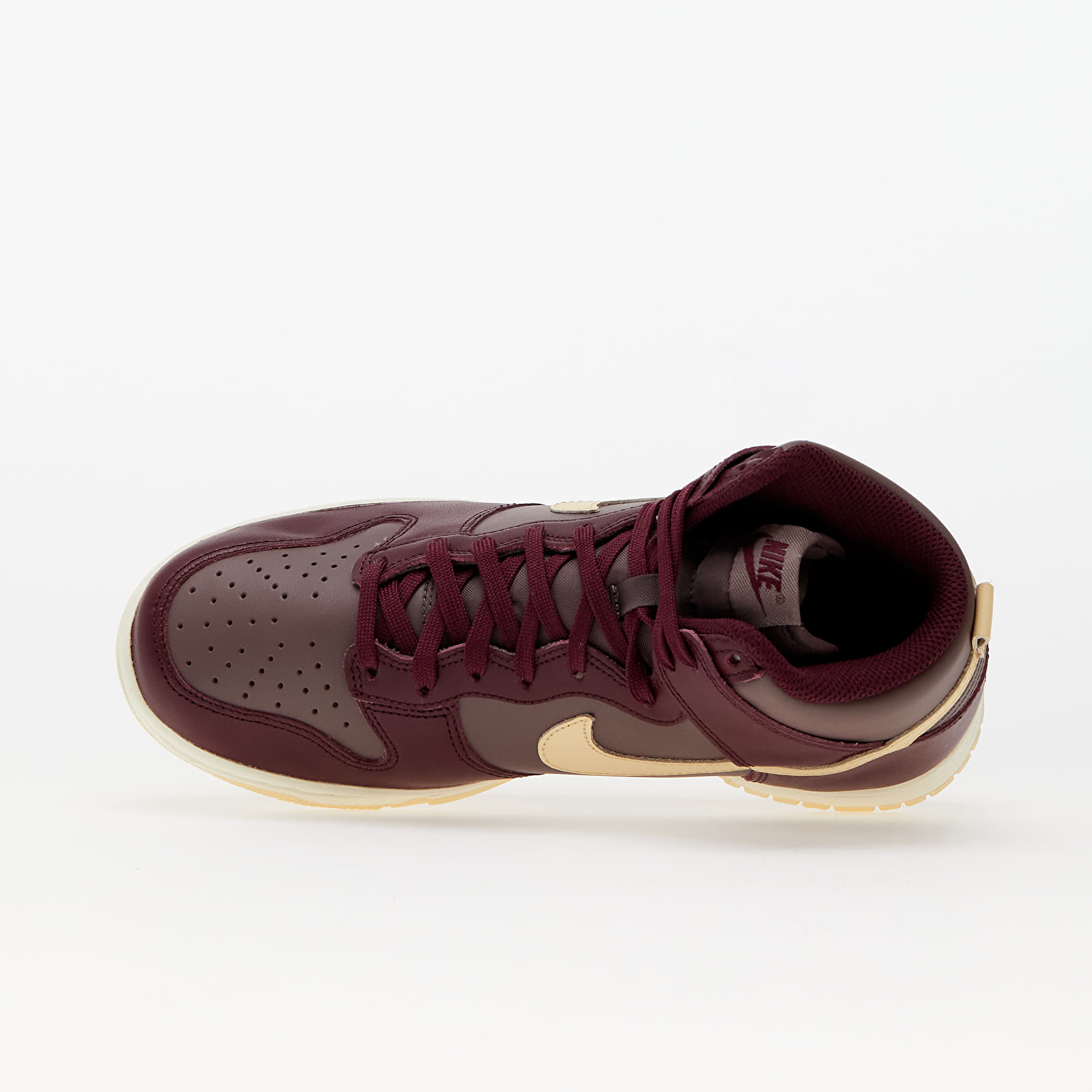 Sneakers og sko til kvinder Nike W Dunk High Plum Eclipse/ Pale Vanilla-Night Maroon
