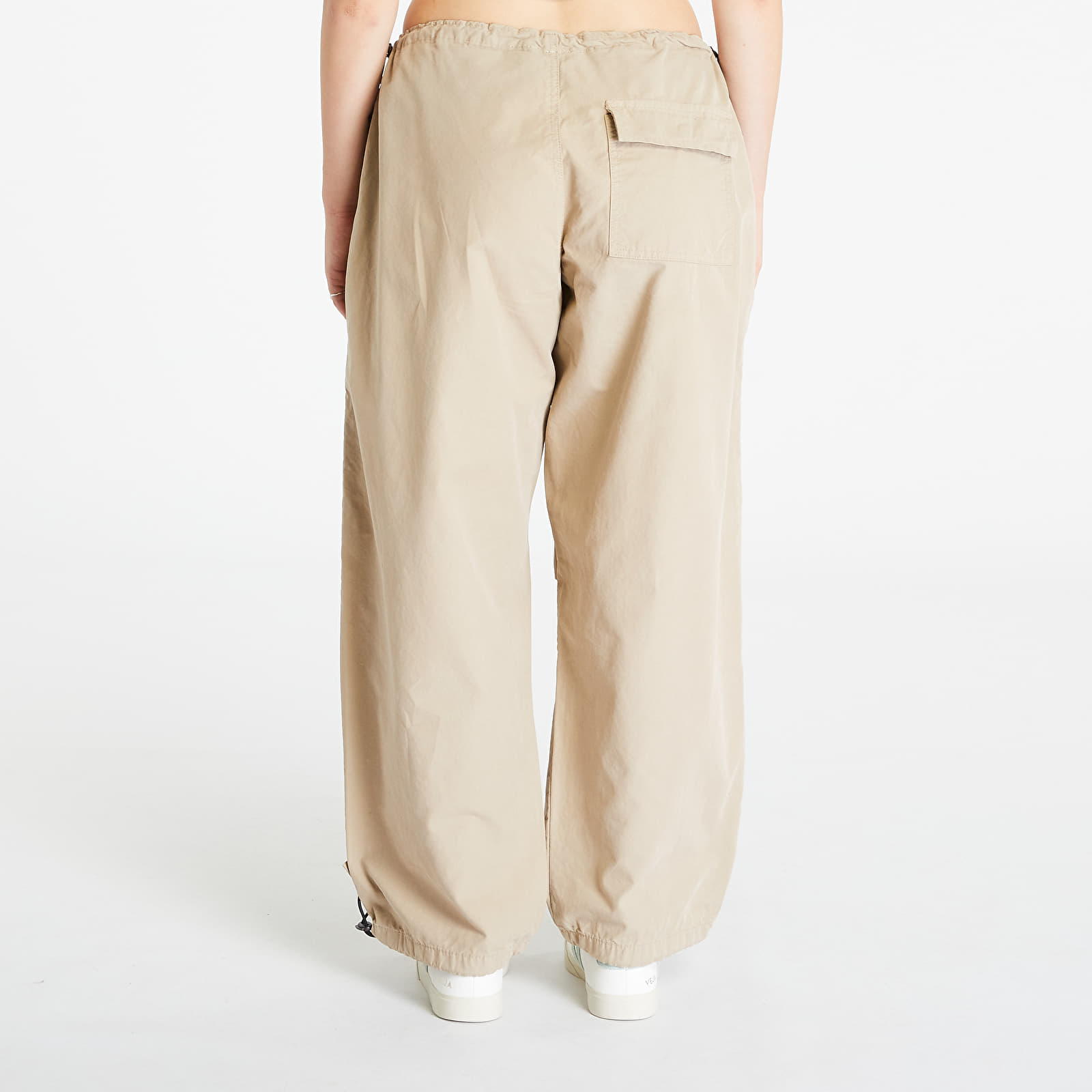 Pants and jeans Urban Classics Ladies Cotton Parachute Pants Wetsand |  Queens