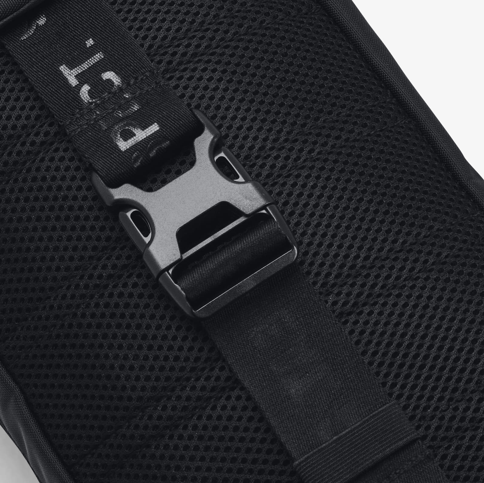 Ledvinky Under Armour Project Rock Waist Bag Black/ White