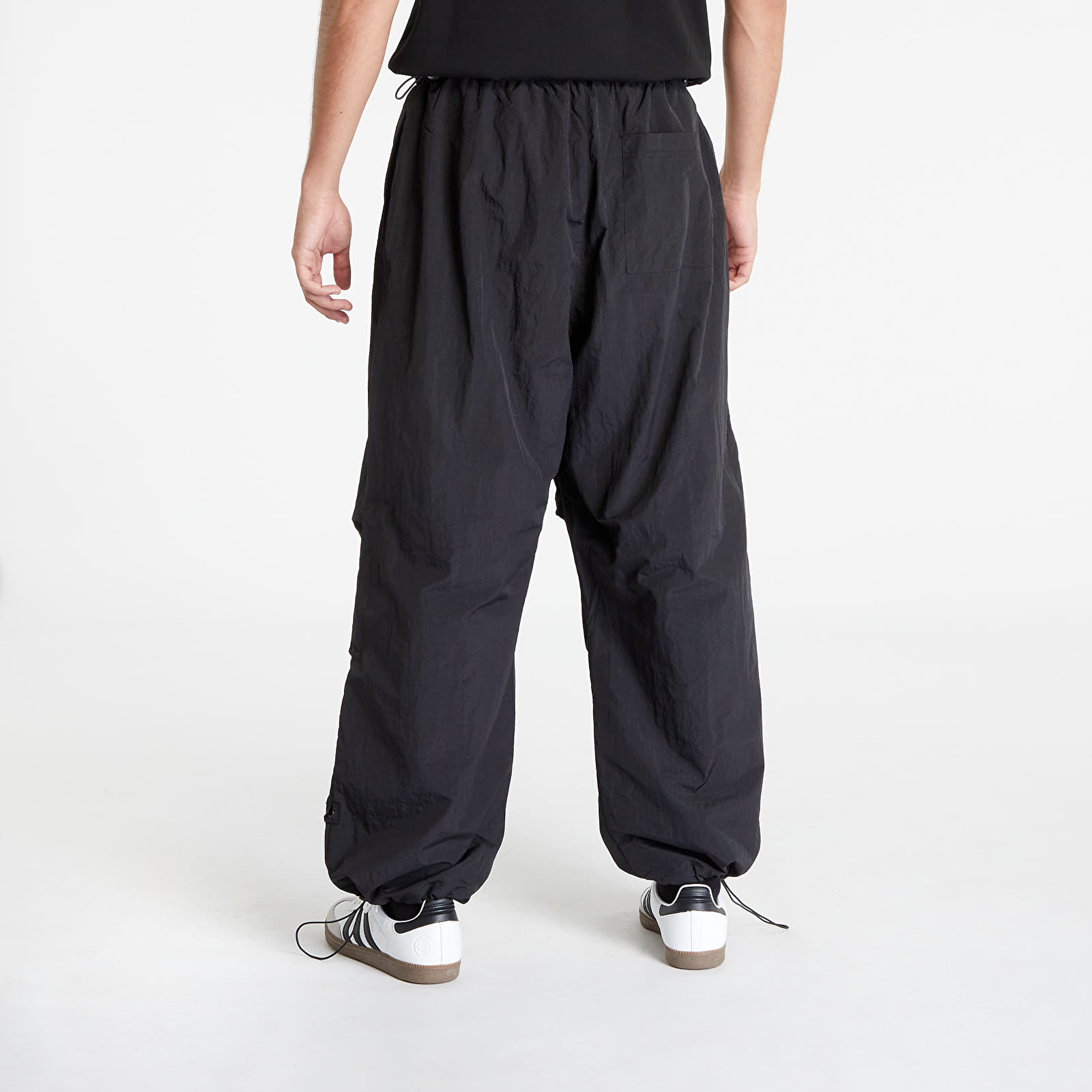 Pants and jeans Urban Classics Nylon Parachute Pants Black | Queens