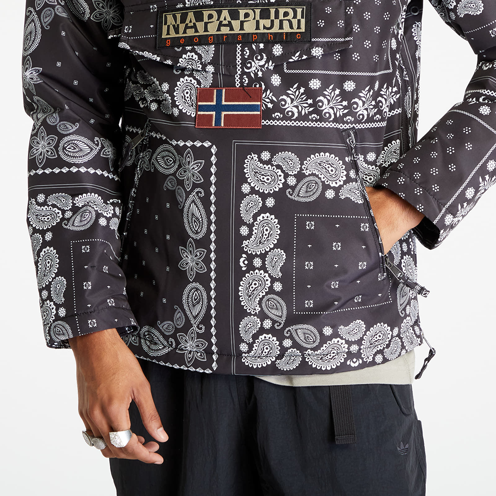 Takit NAPAPIJRI Rainforest Regular Fit Half-Zip Jacket Black Aop