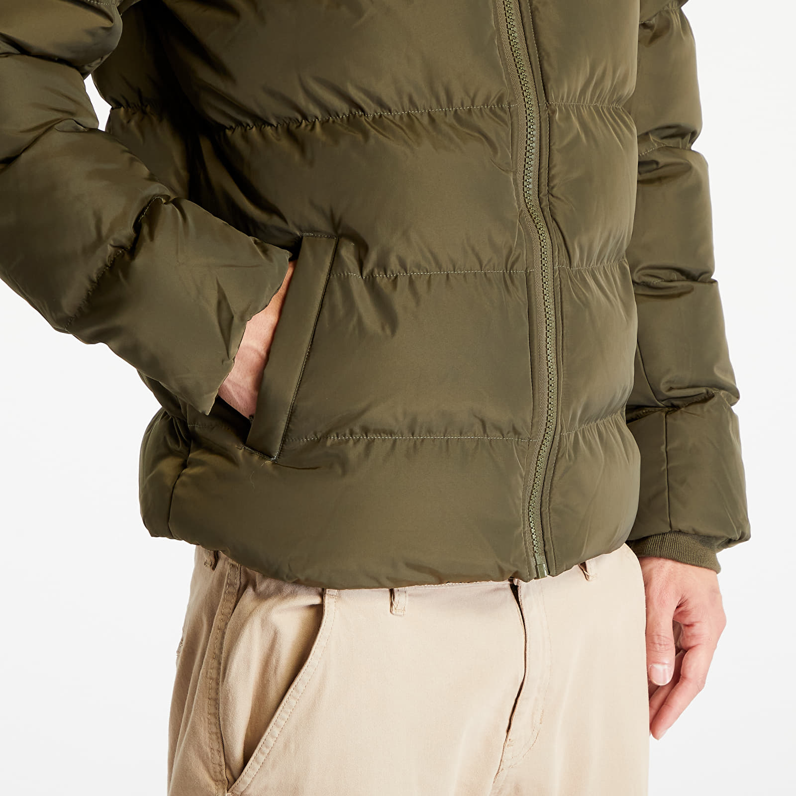 Bundy a kabáty Urban Classics Hooded Puffer Jacket Dark Olive