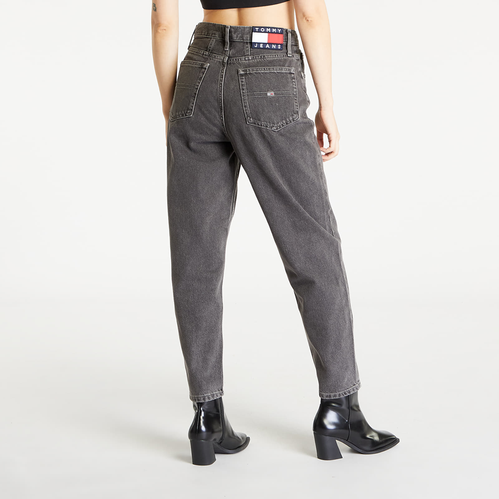 TOMMY JEANS Mom Jean Ultra High Rise Tapered