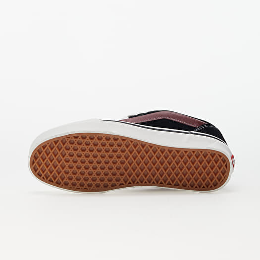 Vans cheap maroon black