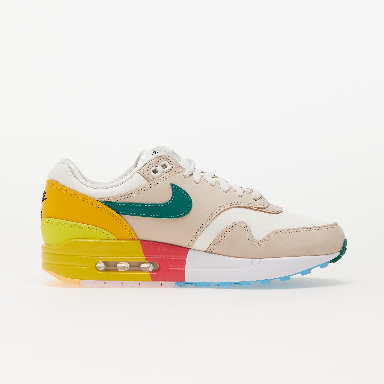 Dámské tenisky a boty Nike W Air Max 1 Sanddrift/ Black-Sail-University Gold