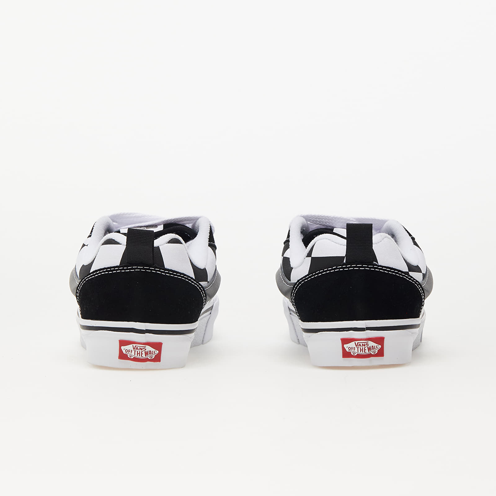 Sneakers und Schuhe für Frauen Vans Knu Skool Black