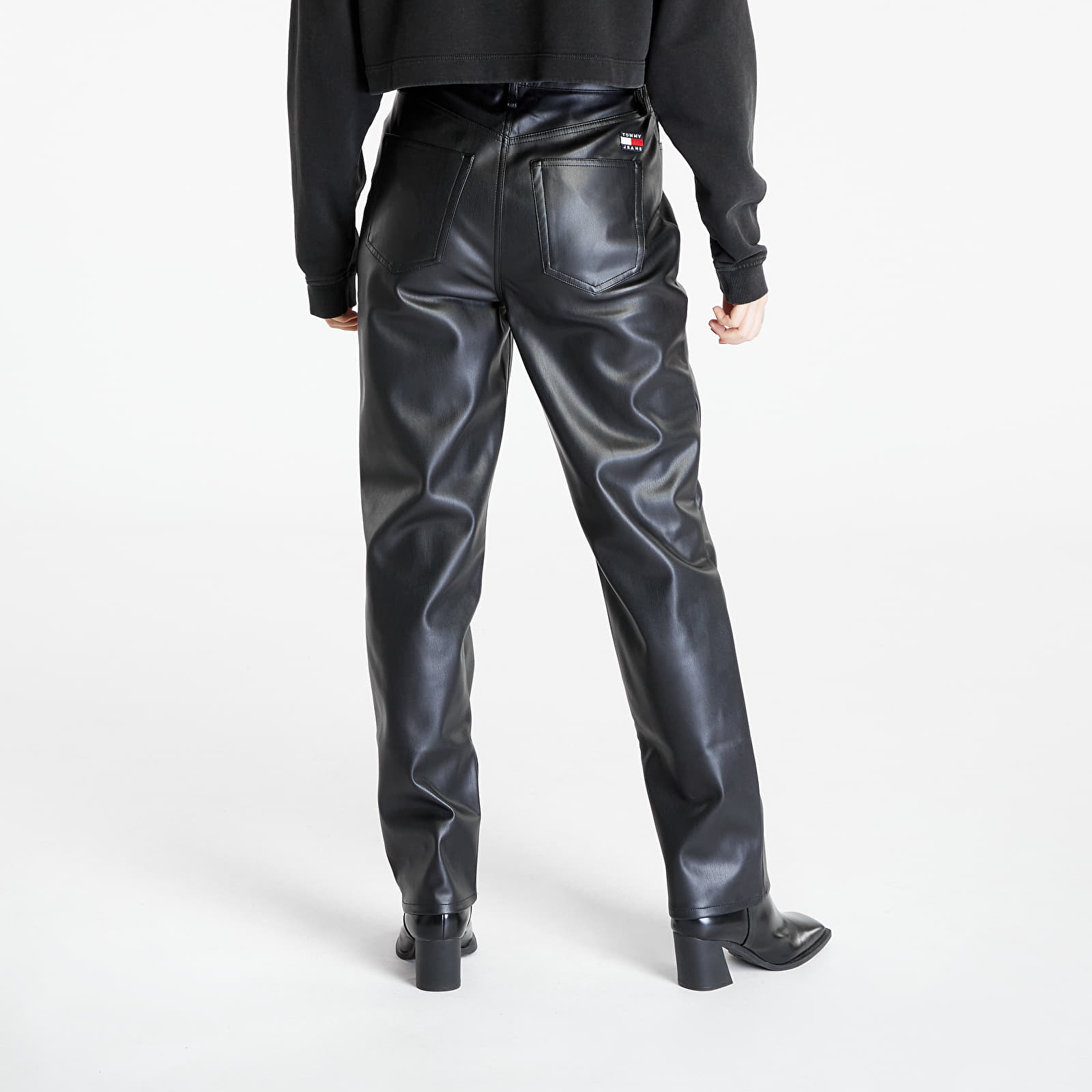 Jeans und Hosen TOMMY JEANS Julie Pleather Pants Black