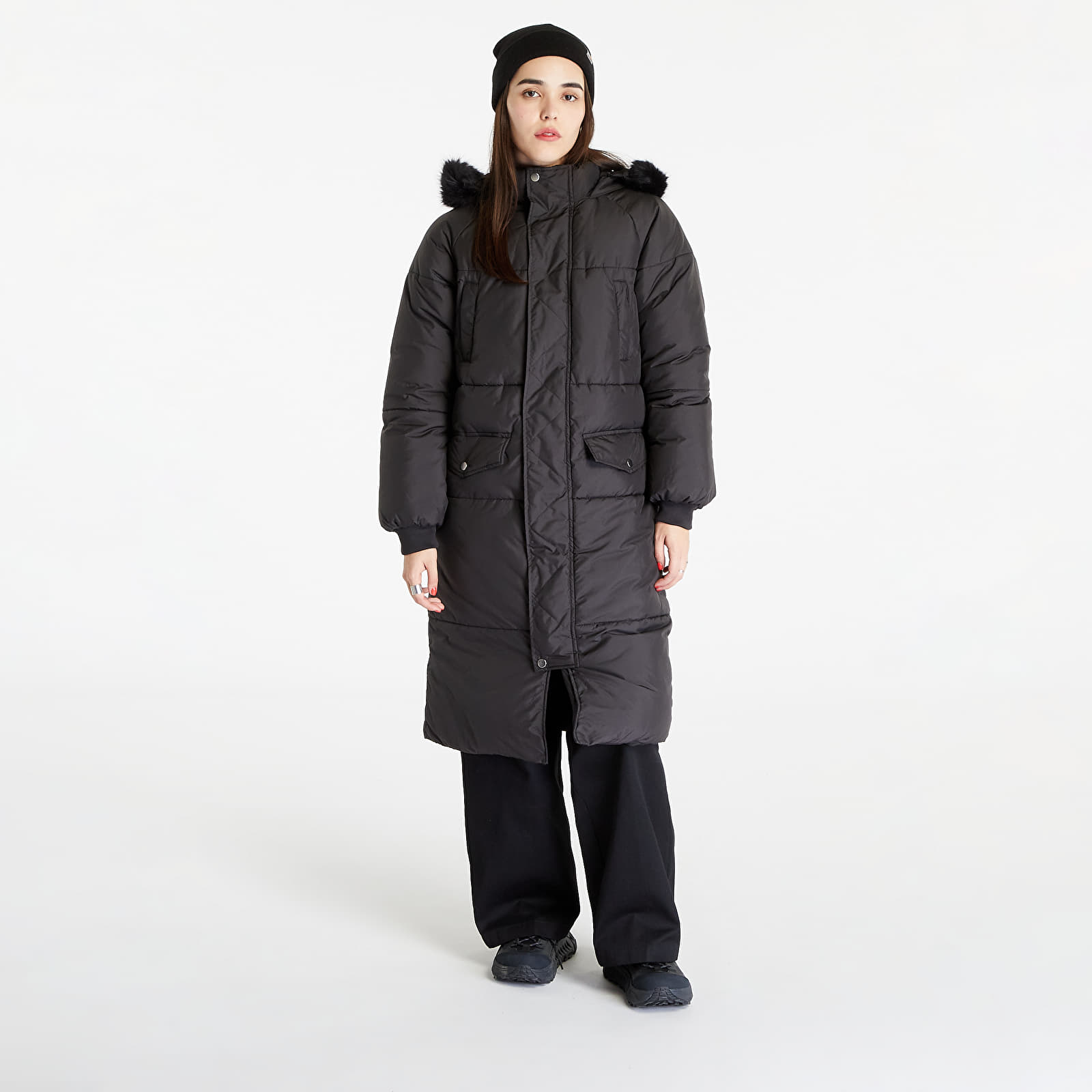 Jakker og frakker Urban Classics Ladies Oversize Faux Fur Puffer Coat Black/ Black
