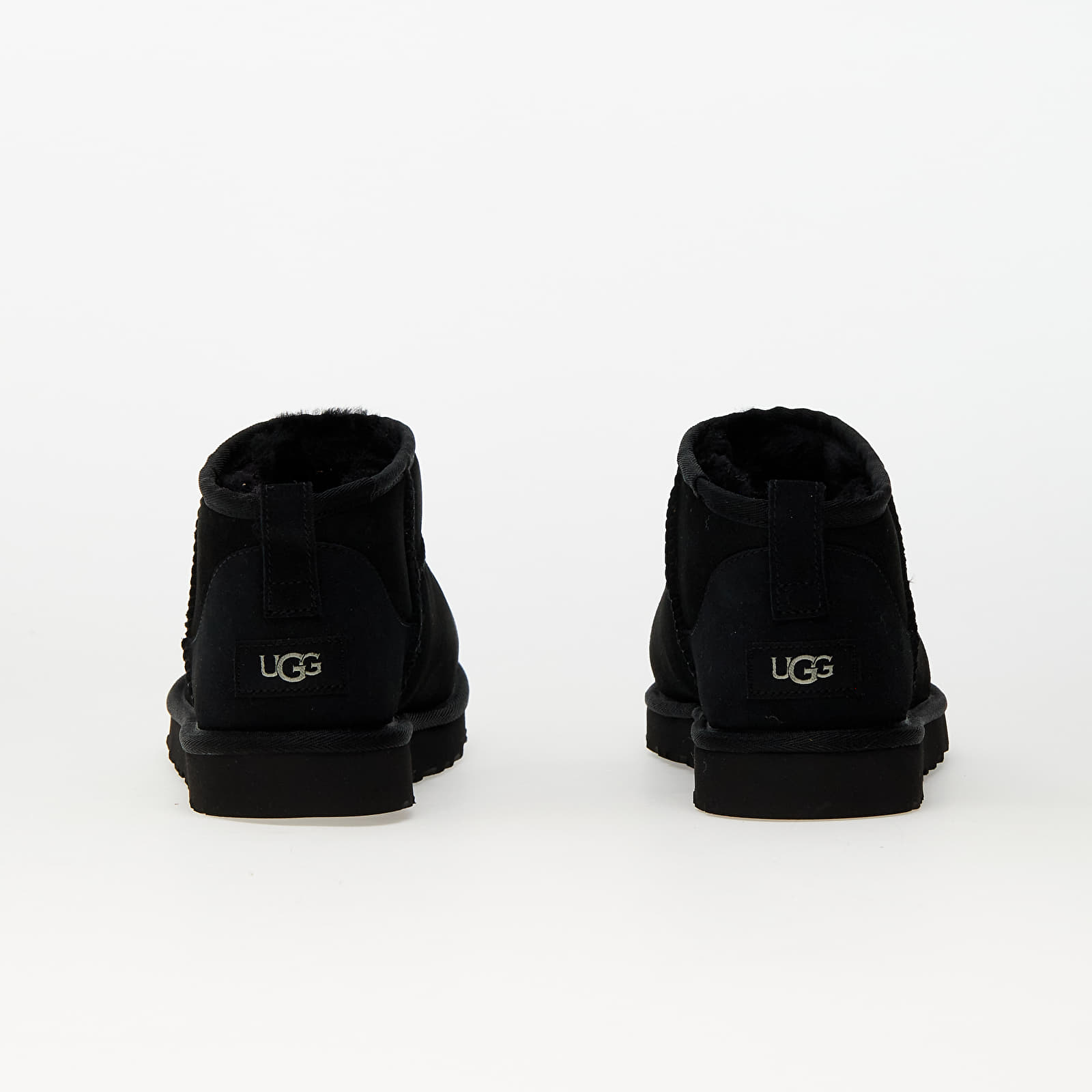 Uggs shoes black outlet
