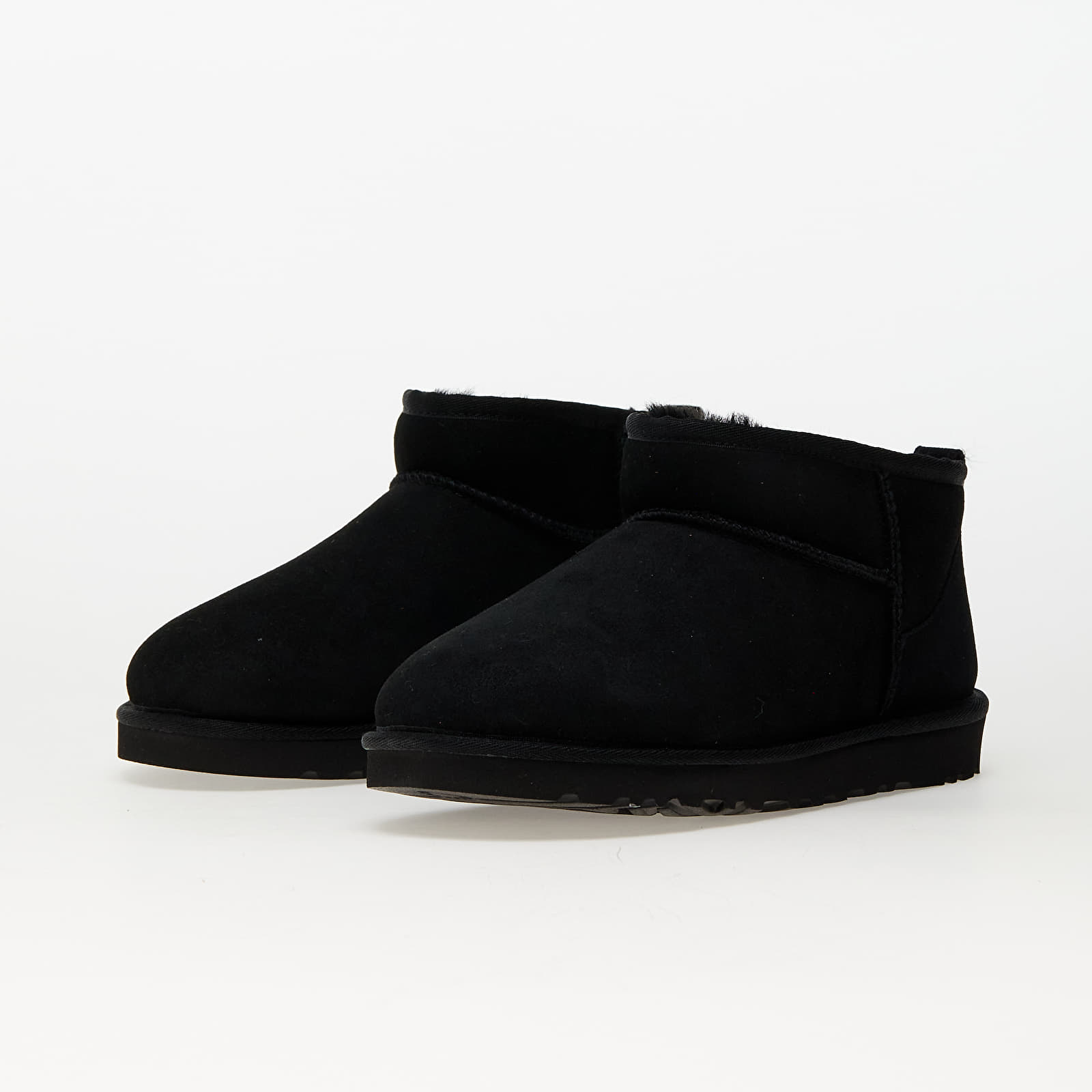 Joggesko og sko for menn UGG M Classic Ultra Mini Black