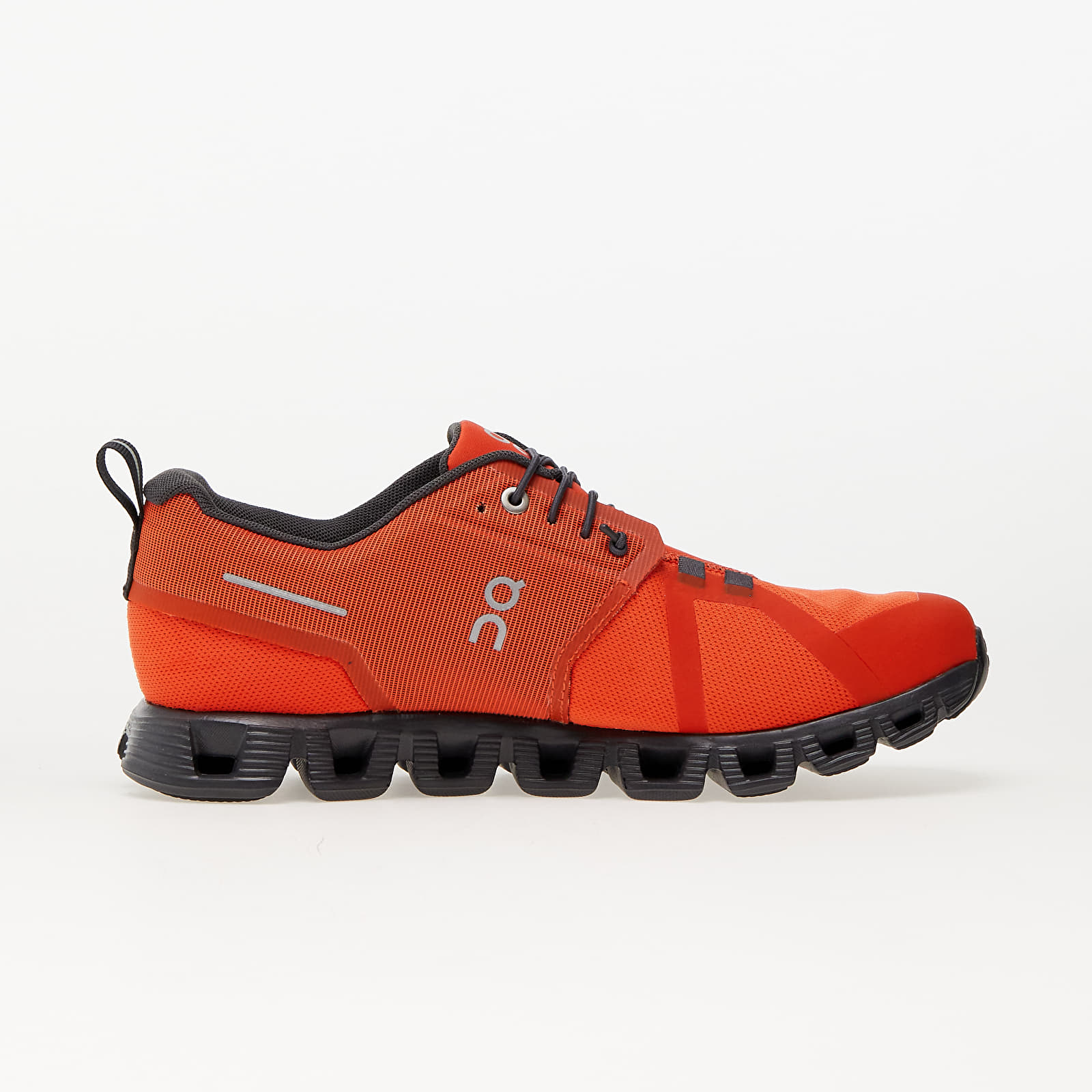 Women's sneakers and shoes On W Cloud 5 Waterproof Flame/ Eclipse