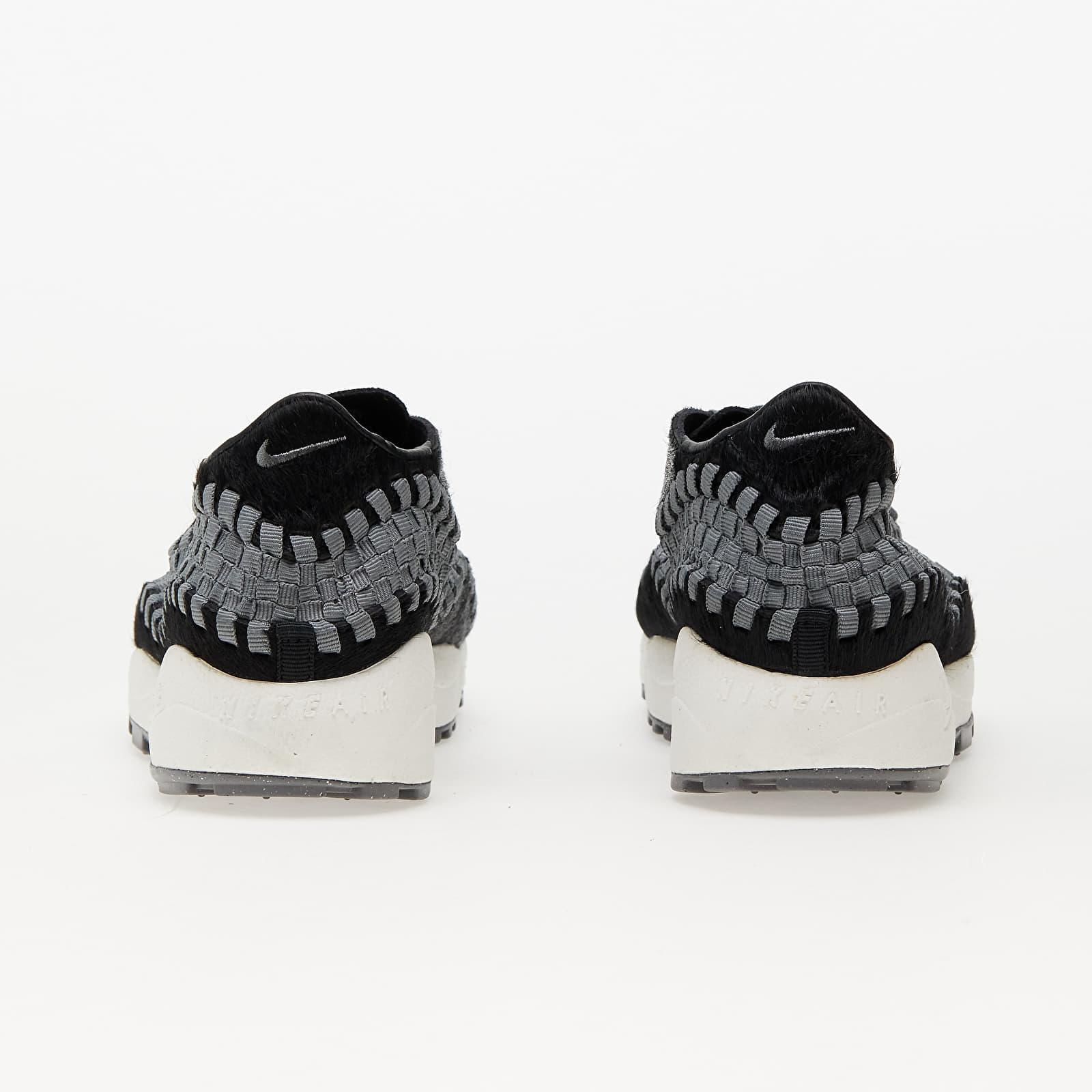 Női tornacipők és cipők Nike W Air Footscape Woven Black/ Smoke Grey-Sail