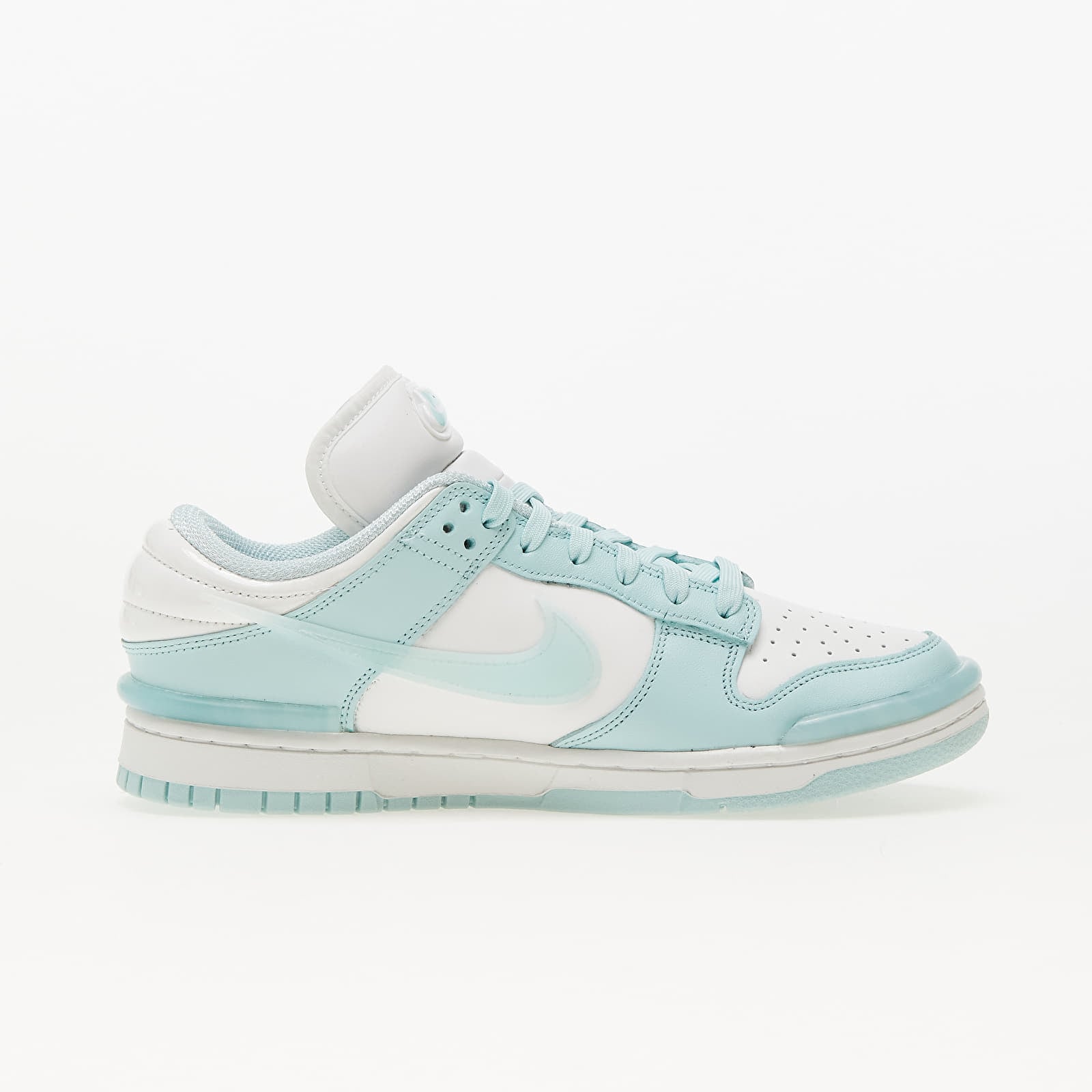 Women's sneakers and shoes Nike W Dunk Low Twist Summit White/ Jade Ice