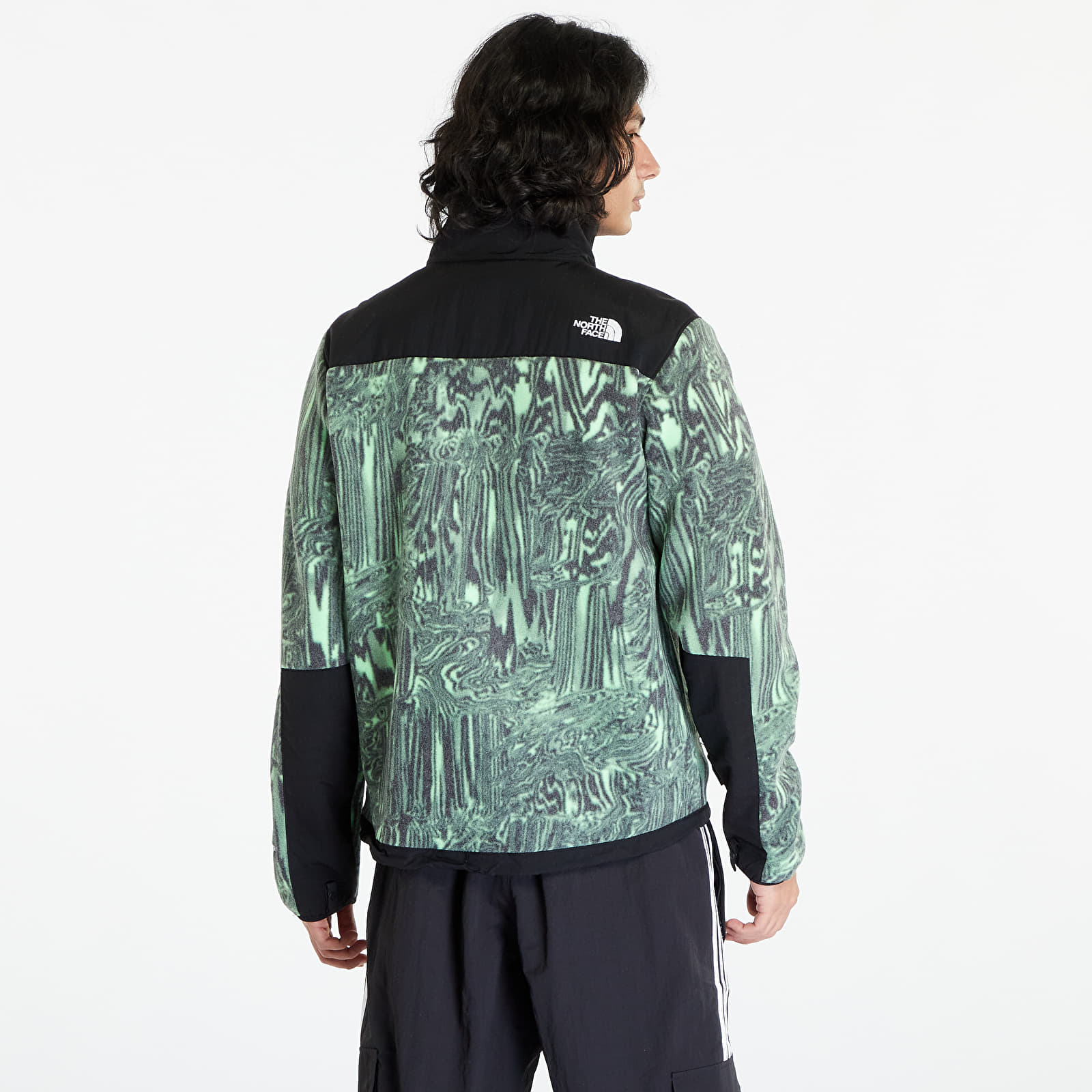 Geci The North Face Denali Jacket Chlorophyll Green Digital Distortion Print/ Tnf Black