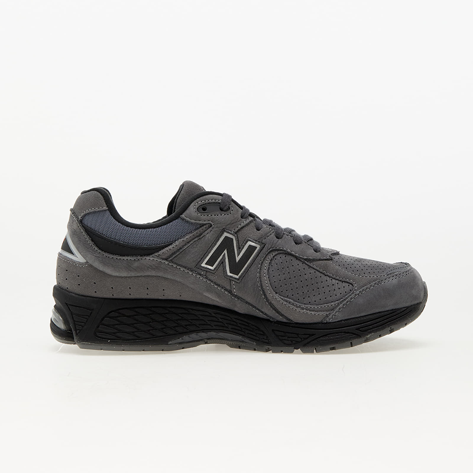 Men's sneakers and shoes New Balance 2002R Castlerock