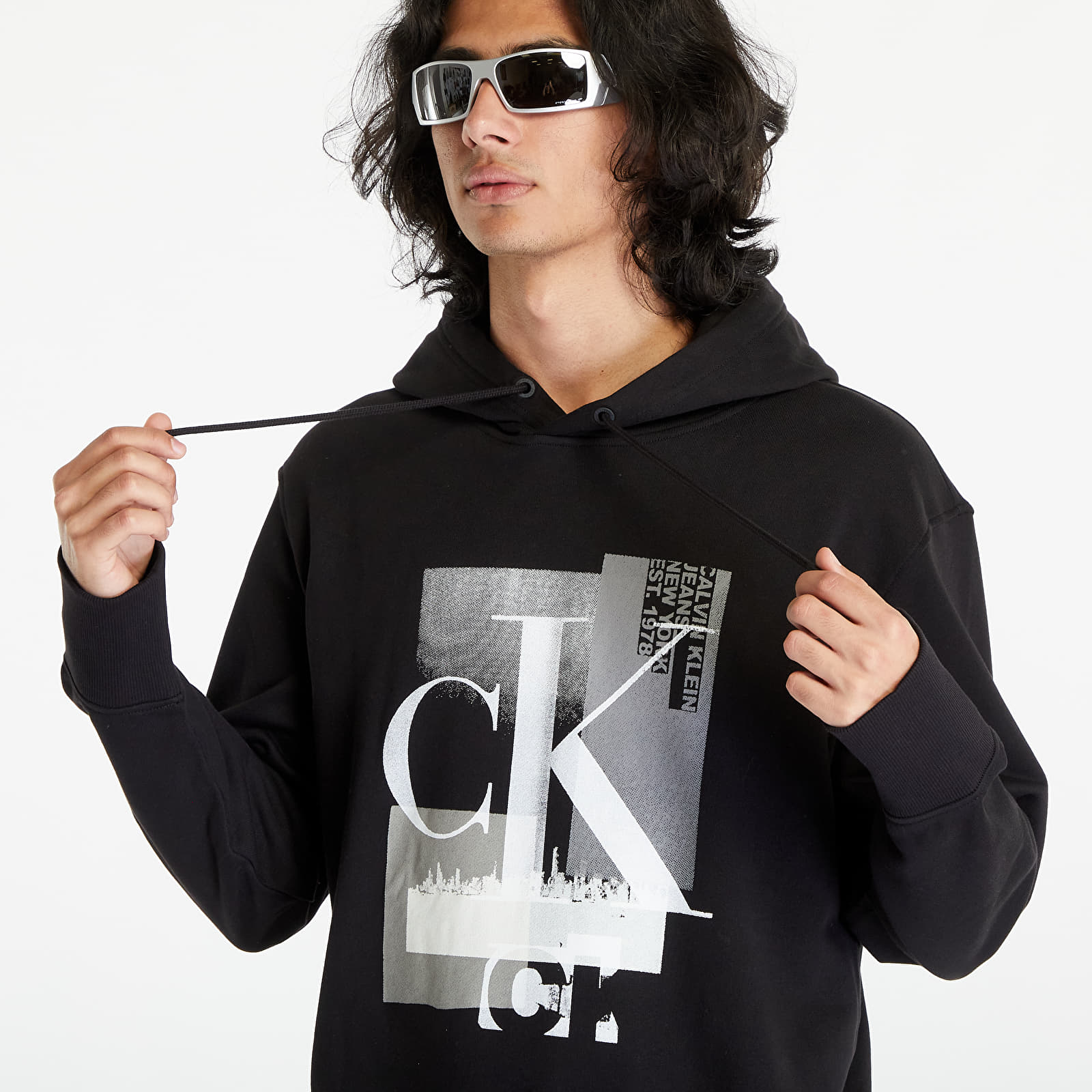 Hoodies and sweatshirts  Calvin Klein Jeans Connected Layer Land Hoodie Black