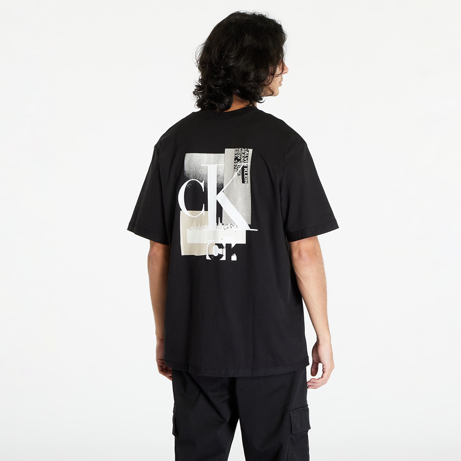 Trička Calvin Klein Jeans Connected Layer Land Black