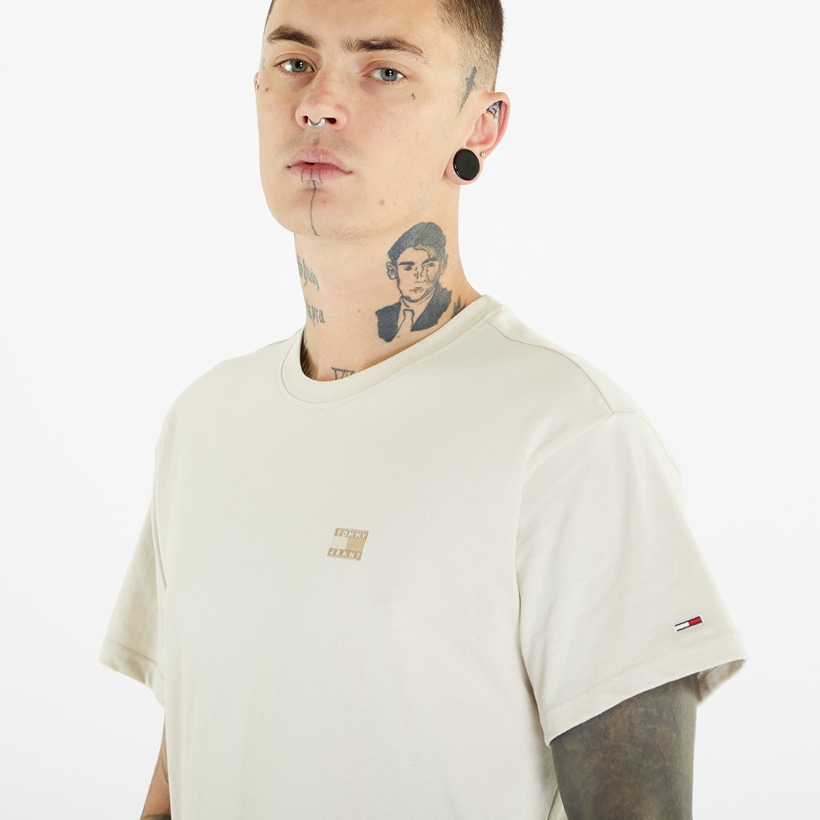 Тениски Tommy Jeans Relaxed Badge Short Sleeve Tee Beige