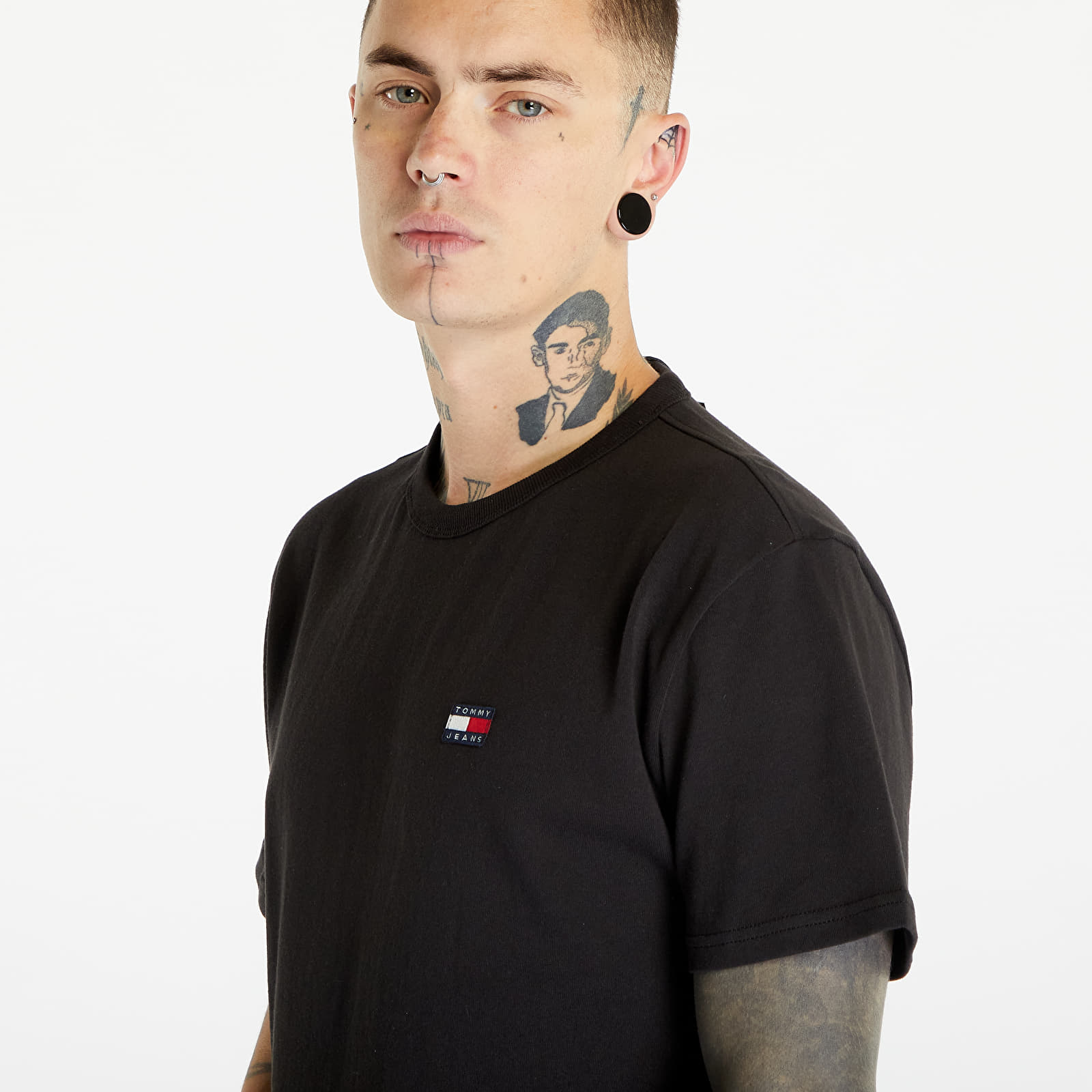Trička Tommy Jeans Classic Badge Short Sleeve Tee Black