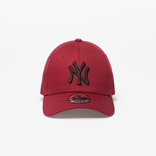 Pet New Era New York Yankees League Essential 9FORTY Adjustable Cap Cardinal/ Black